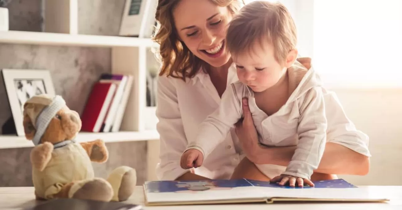 Ekran Süresi Bebeklerle Konuşmayı Azaltıyor: Araştırma Dijital Diyaloğun Önemine İşaret Ediyor