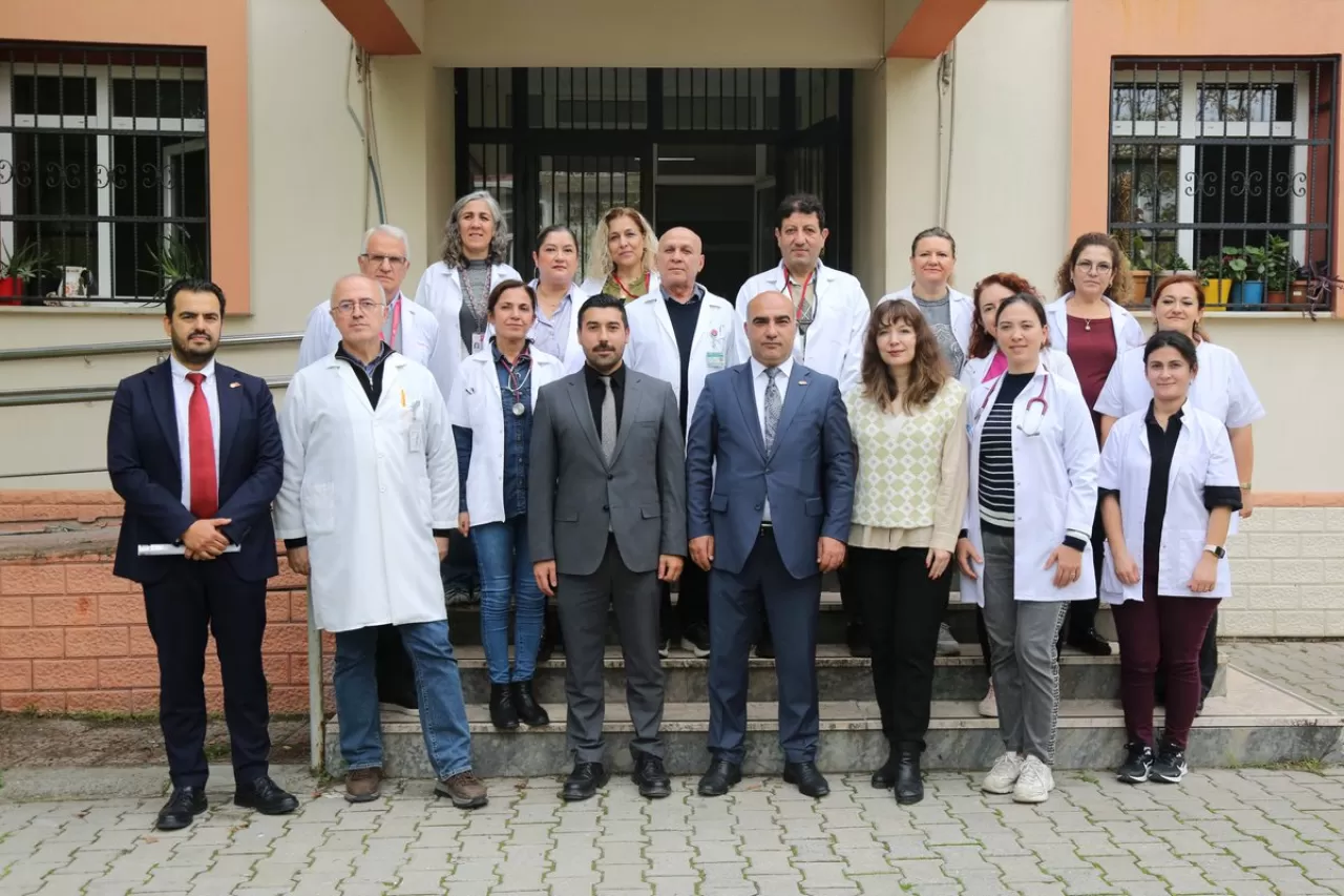 İzmir İl Sağlık Müdürü, Şehirdeki Sağlık Tesislerinde İncelemelerde Bulundu