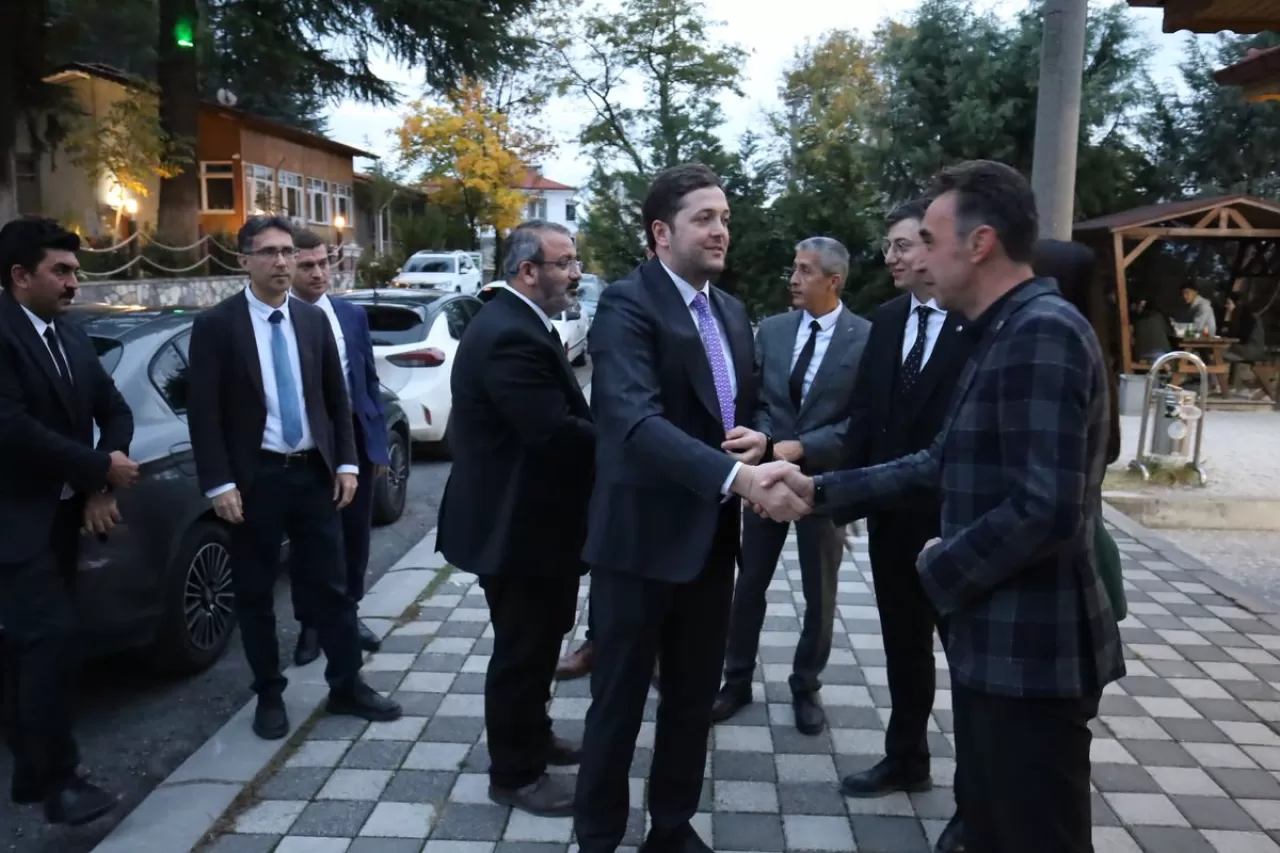 Balıkesir İl Sağlık Müdürü Dr. Miraç Çavdar, Dursunbey'deki Hekimlerle Buluştu