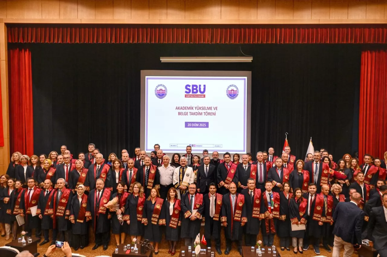 Antalya'da 2025-2026 Akademik Yılı Heyecanı: Sağlık Bilimleri Üniversitesi'nde Açılış Töreni