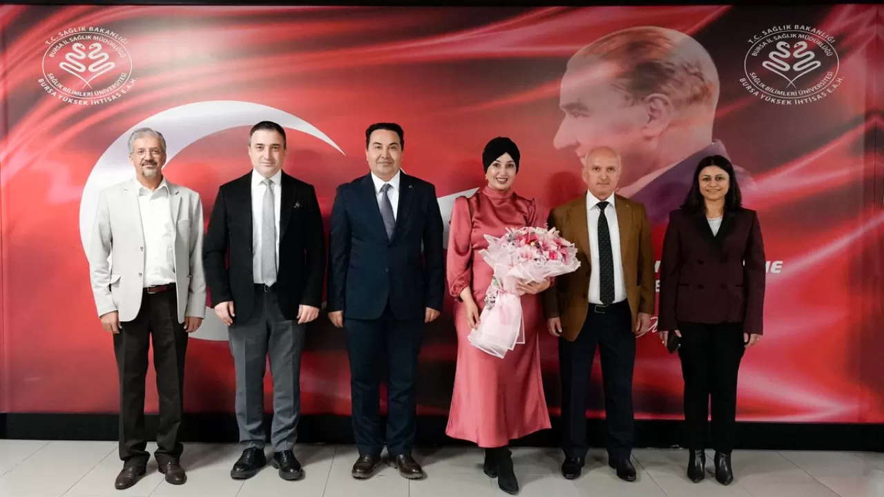 Dr. İlknur Varlık Acil Tıp Uzmanı Unvanını Aldı