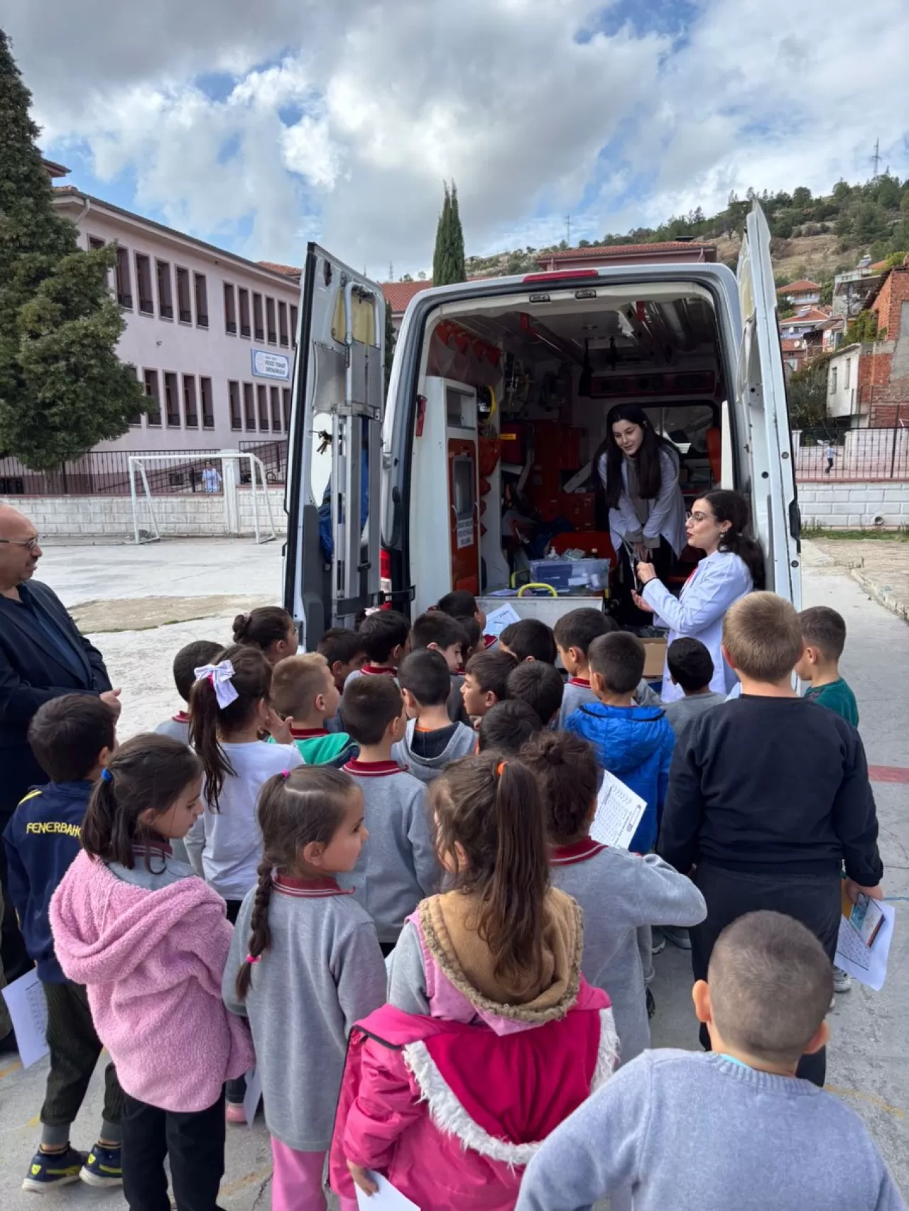 Denizli'de İlkokul Öğrencilerine Sağlıklı Yaşam Eğitimi Verildi