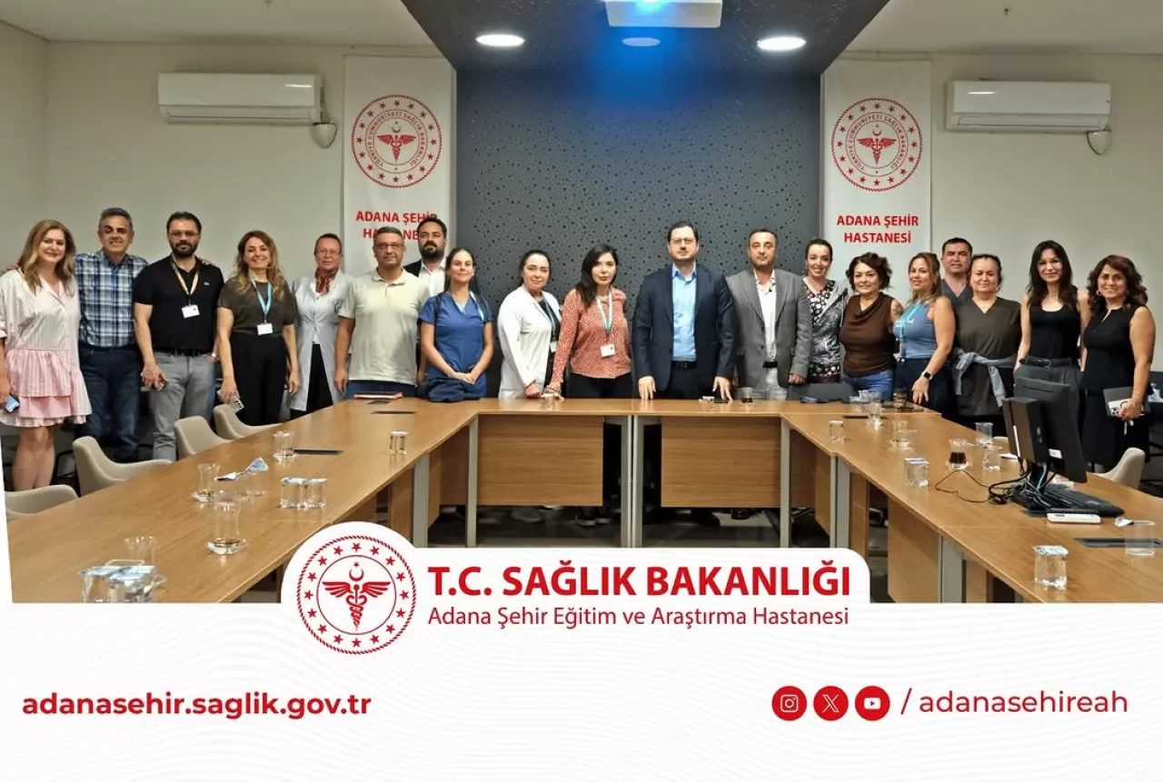 Adana Şehir Eğitim Hastanesi'nde Yoğun Bakım ve Hizmet Kalitesi Değerlendirme Toplantısı