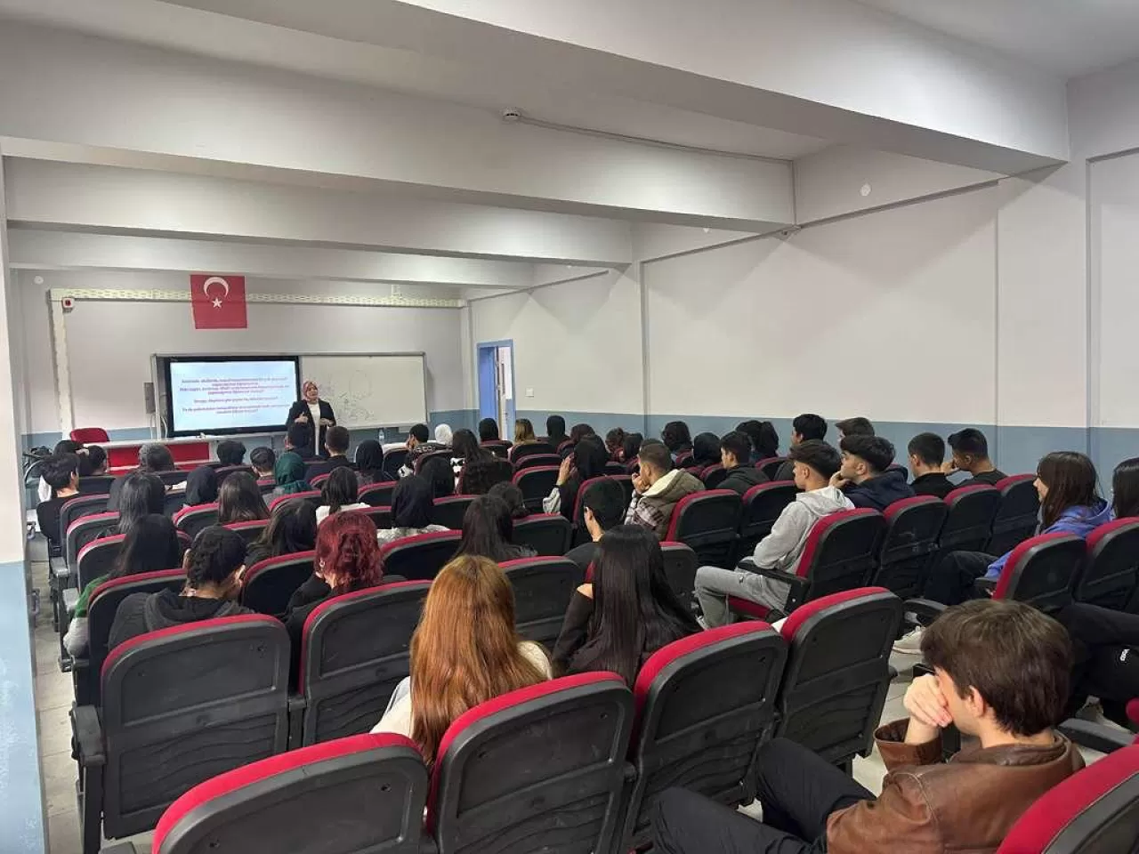 Kırıkkale'de Lise Öğrencilerine Ruh Sağlığını Koruma Eğitimi Verildi