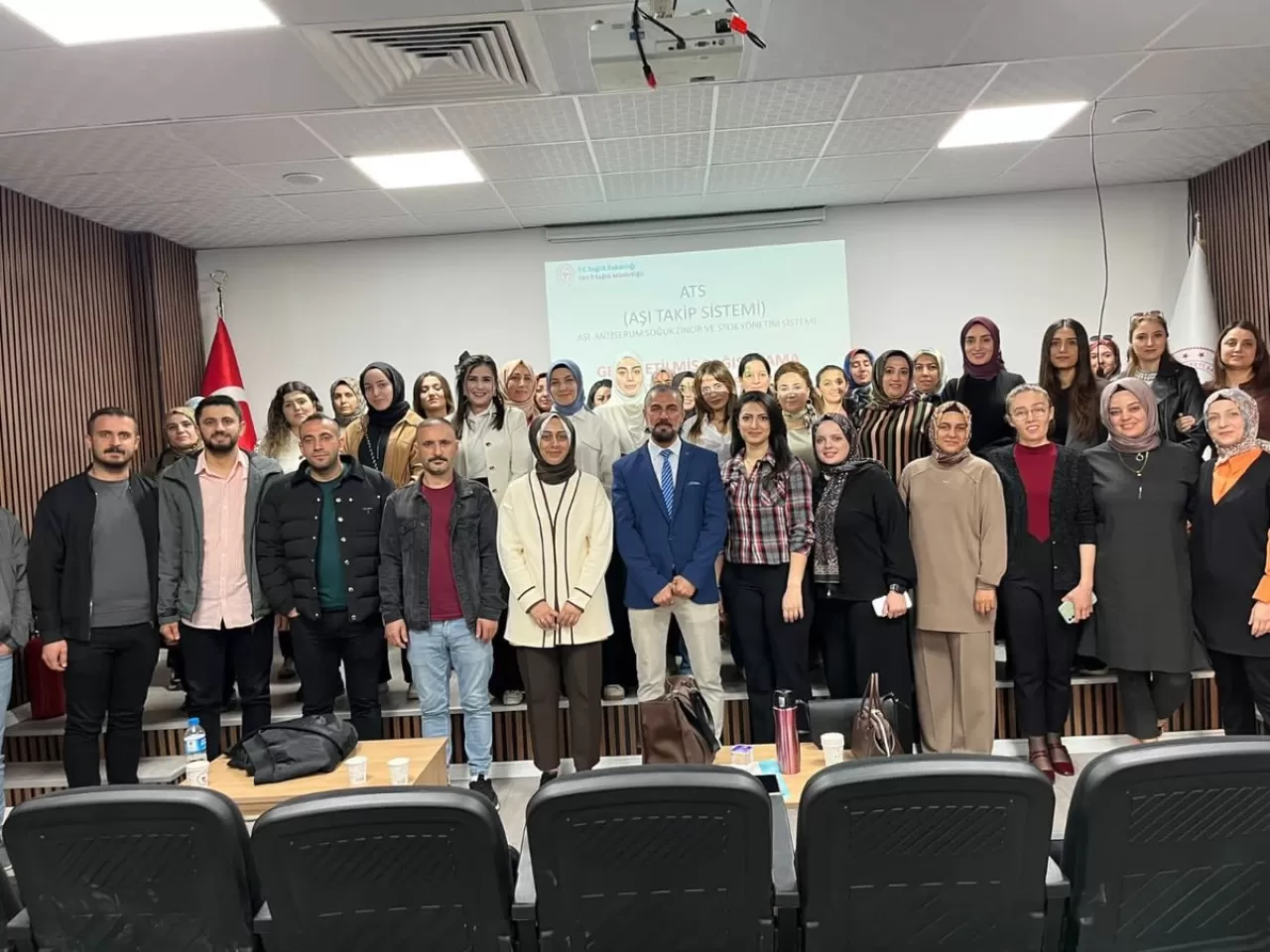 Siirt'te Aşı Takip Sistemi ve Soğuk Zincir Eğitimi Düzenlendi