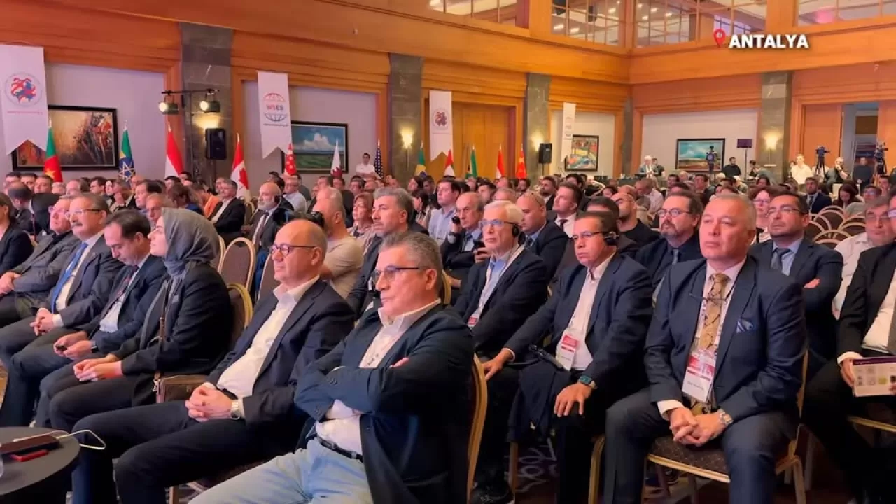 Antalya'da 112 Acil Servis Sistemi Elektronik Dönüşüme Hazırlanıyor