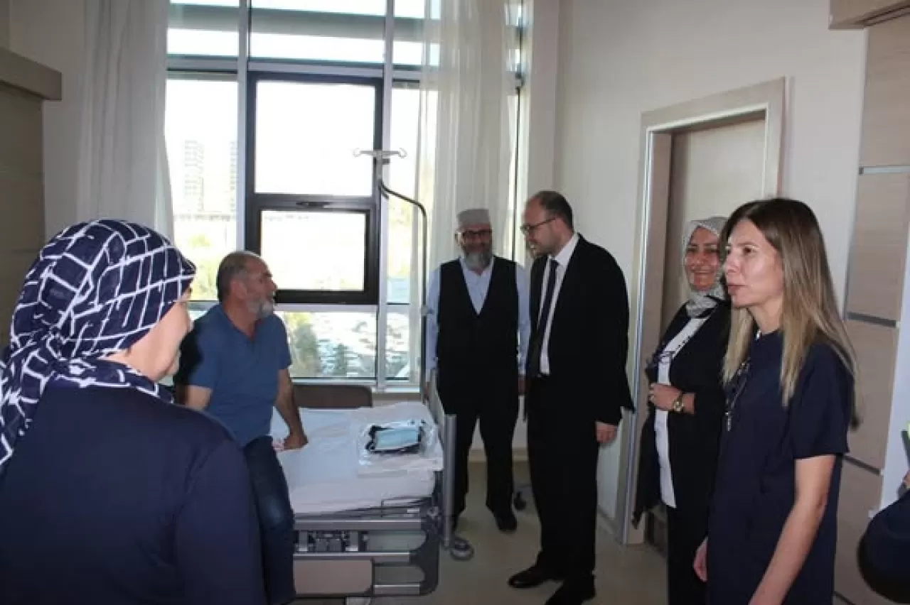 Kırıkkale Yüksek İhtisas Hastanesi'nde Hasta Hakları Günü'nde Anlamlı Ziyaret