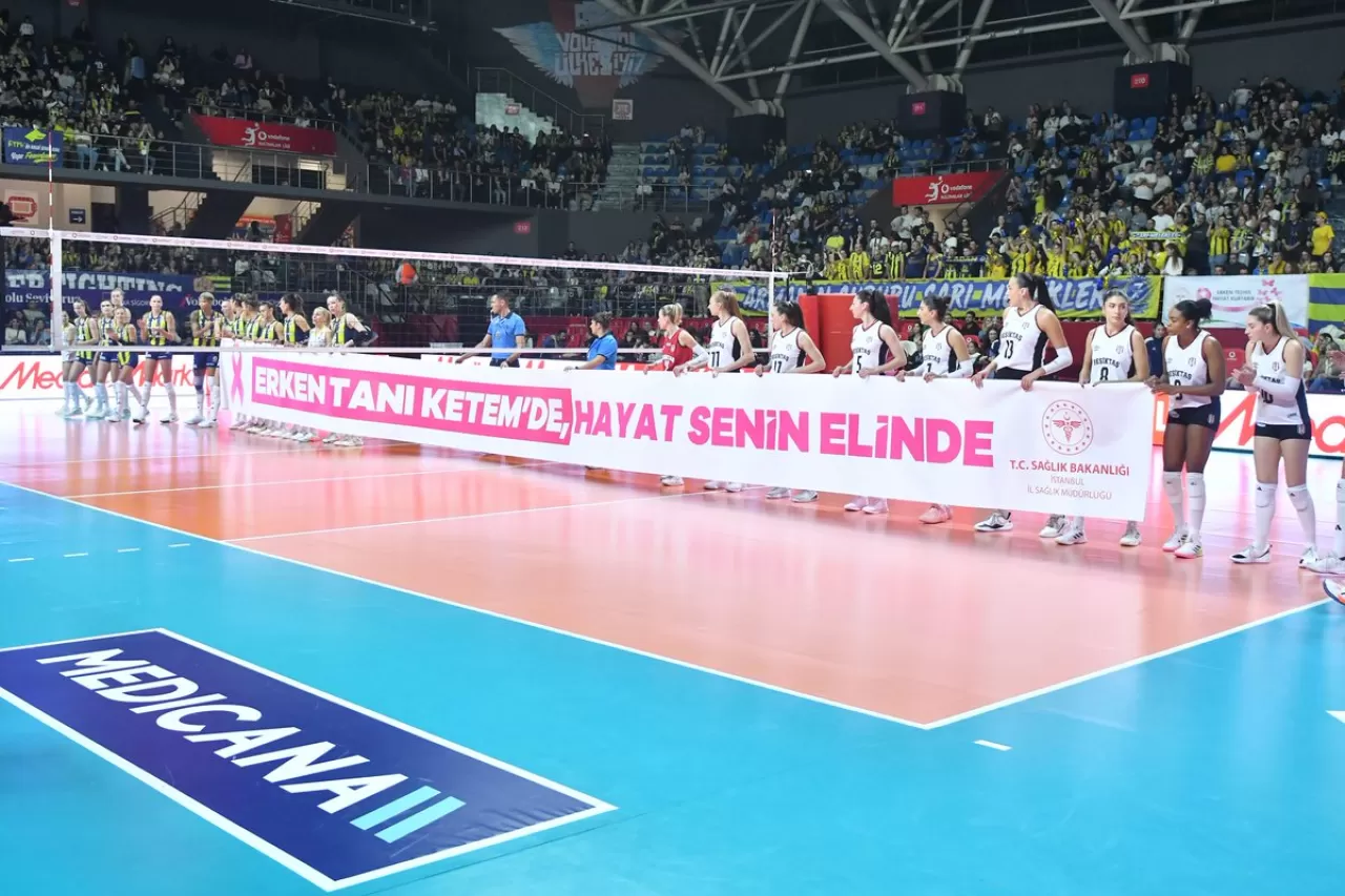 Fenerbahçe Medicana Beşiktaş Maçında Pembe Top ve Kanser Erken Tanı Vurgusu