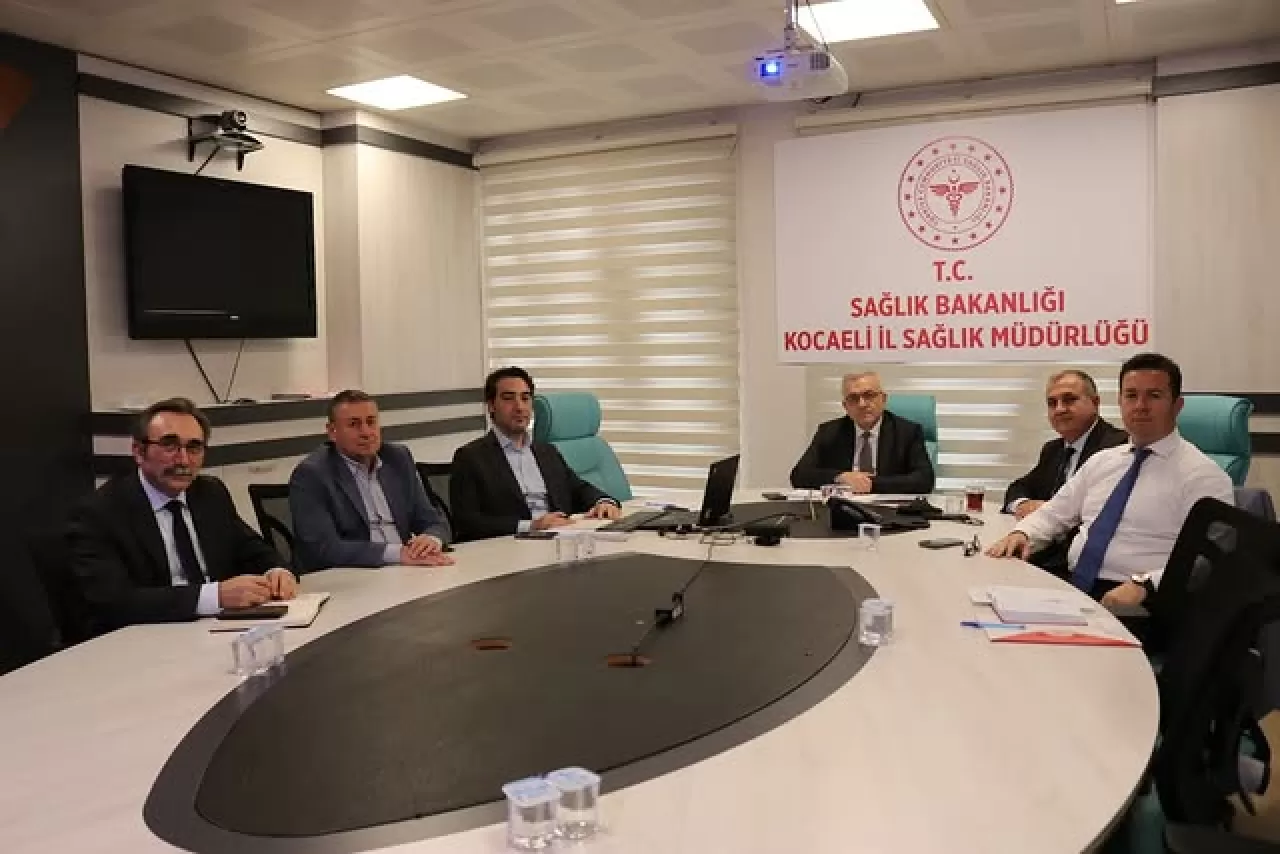 Kocaeli'de Sağlık Hizmetleri Başkanlar Değerlendirme Toplantısı ile Masaya Yatırıldı