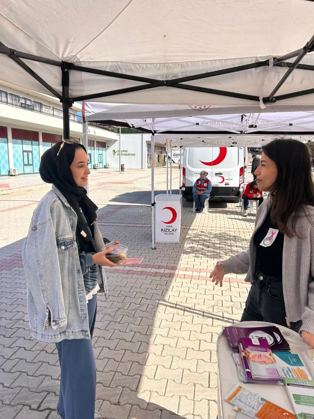 Yalova Üniversitesi'nde Meme Kanseri Farkındalık Etkinliği Düzenlendi