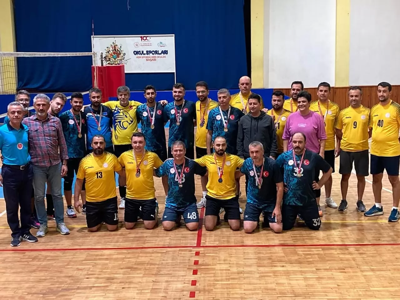 Aydın İl Sağlık Müdürlüğü Voleybol Takımı Kamu Spor Oyunları'nda Şampiyon Oldu