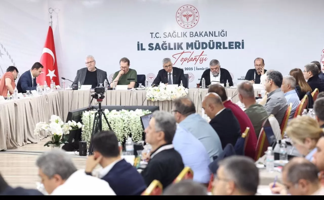 Sağlık Bakanlığı, İzmir'de İl Sağlık Müdürleri Toplantısı'nı Gerçekleştirdi