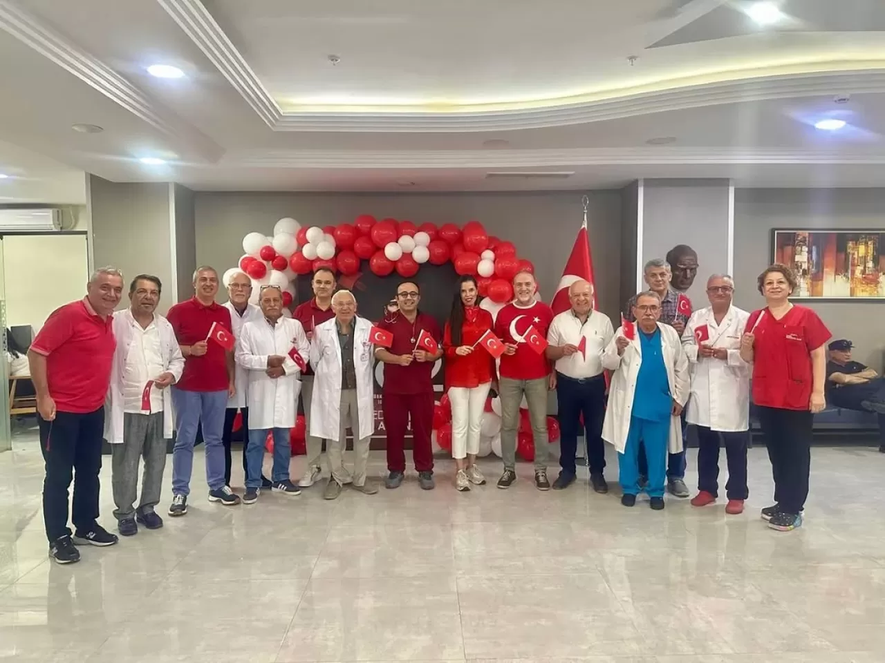 Medical Park Adana Hastanesi'nde 29 Ekim Coşkusu