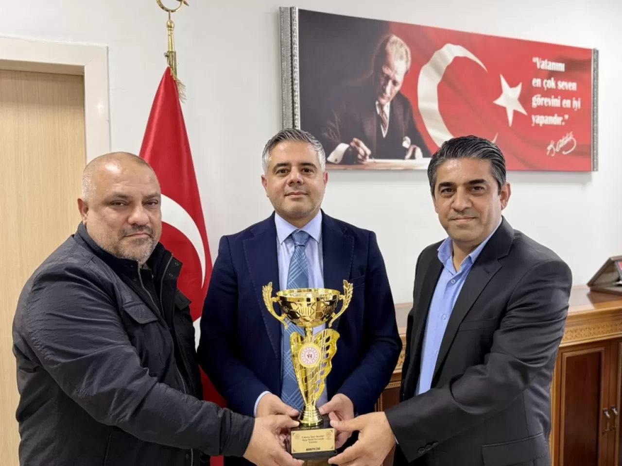 Mardin İl Sağlık Müdürlüğü Personeli Kamu Spor Oyunları'nda Şampiyon Oldu