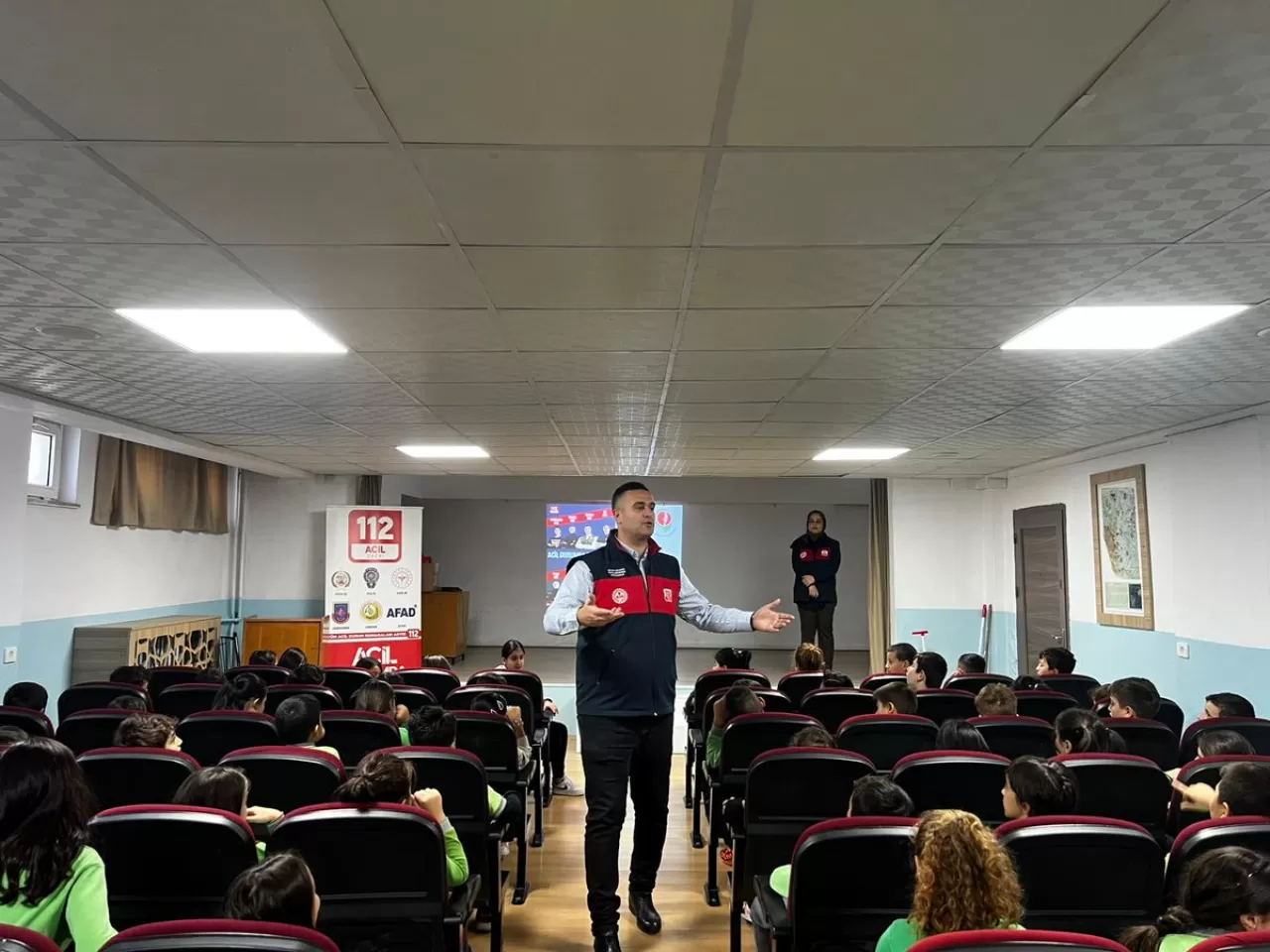 Amasya'da Minik Öğrencilere 112 Acil Çağrı Merkezi Tanıtıldı